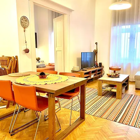 Orange Pearl 3 Next To Danube Apartment