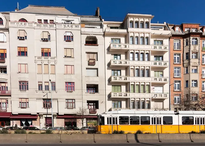 Orange Pearl 3 Next To Danube